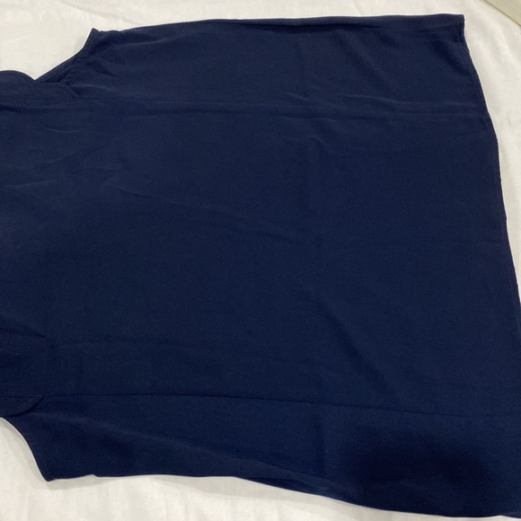 41 Hawthorn  Tops - Picture 7 of 9